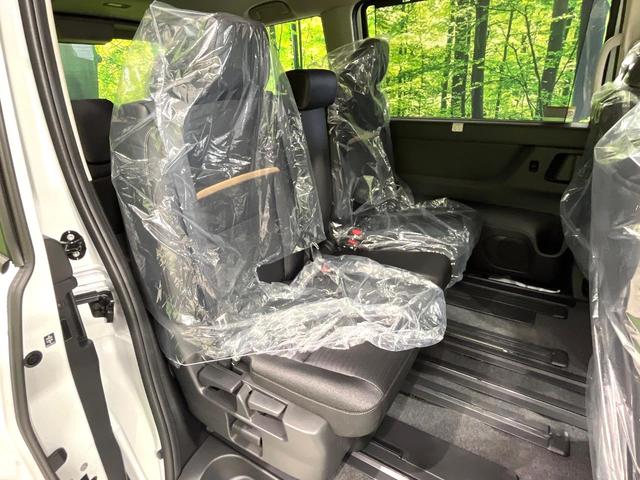 セレナ ハイウェイスターＶ　登録済未使用車　純正１２．３型ナビ　全周囲カメラ　両側電動スライドドア　インテリジェントエマージェンシーブレーキ　ブラインドスポットモニター　ＥＴＣ　ドライブレコーダー（9枚目）