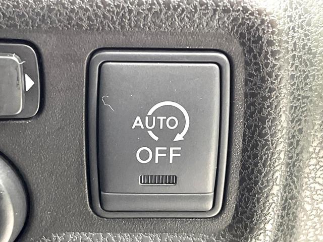 ノート メダリスト　純正ナビ　アラウンドビューモニター　ＨＩＤヘッドランプ　スマートキー　オートエアコン　オートライト　フォグランプ　ＥＴＣ　アームレスト　電動格納ミラー　アイドリングストップ　禁煙車（47枚目）