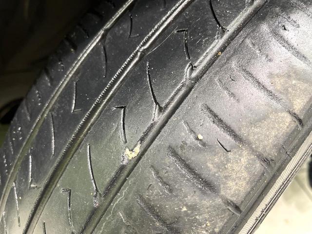 ノート メダリスト　純正ナビ　アラウンドビューモニター　ＨＩＤヘッドランプ　スマートキー　オートエアコン　オートライト　フォグランプ　ＥＴＣ　アームレスト　電動格納ミラー　アイドリングストップ　禁煙車（60枚目）