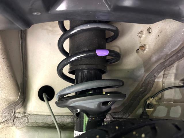 ワゴンＲスティングレー Ｔ　ディスプレイオーディオ　ＨＩＤヘッドランプ　オートエアコン　オートライト　フォグランプ　スマートキー　アイドリングストップ　シートアンダーボックス　アームレスト　純正１５インチアルミ　禁煙車（20枚目）