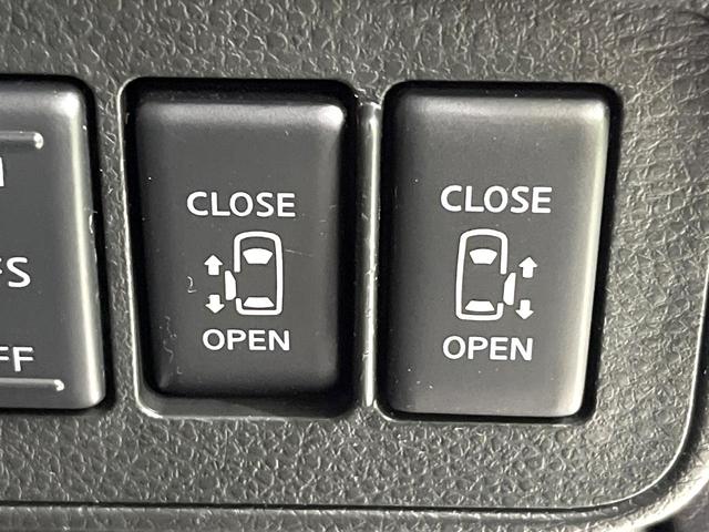 エルグランド ハイウェイスター　プレミアムナビエディション　オーディオ　バックカメラ　フリップダウンモニター　両側電動スライドドア　ＨＩＤヘッドランプ　ＥＴＣ　フォグランプ　ハーフレザーシート　スマートキー　オートライト　純正１７インチアルミ（3枚目）