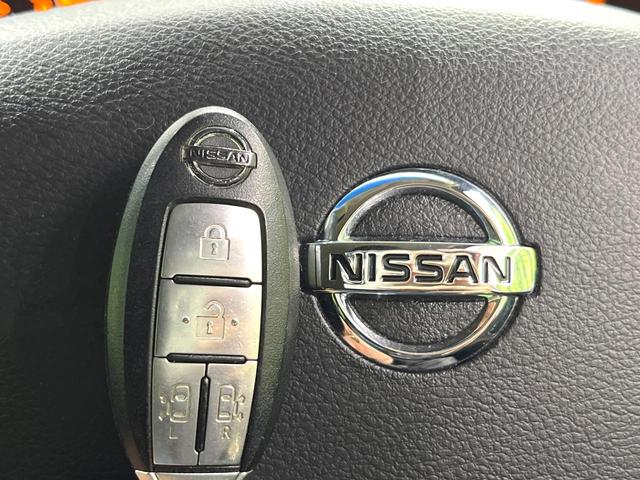 エルグランド ハイウェイスター　プレミアムナビエディション　オーディオ　バックカメラ　フリップダウンモニター　両側電動スライドドア　ＨＩＤヘッドランプ　ＥＴＣ　フォグランプ　ハーフレザーシート　スマートキー　オートライト　純正１７インチアルミ（7枚目）