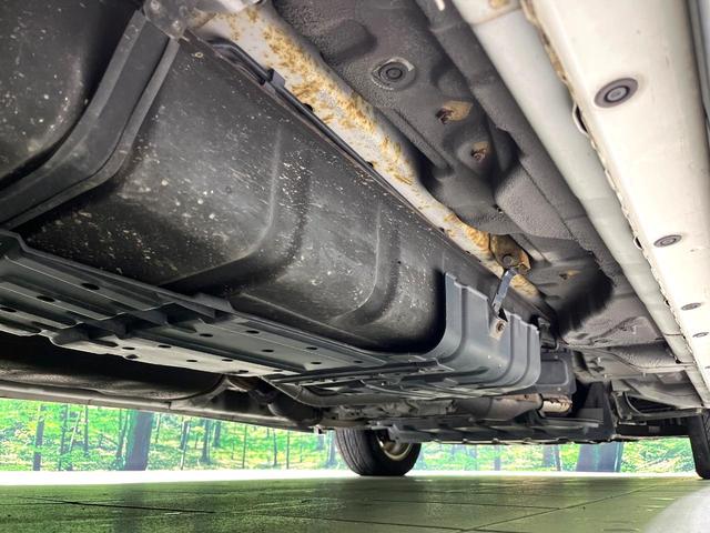 エルグランド ハイウェイスター　プレミアムナビエディション　オーディオ　バックカメラ　フリップダウンモニター　両側電動スライドドア　ＨＩＤヘッドランプ　ＥＴＣ　フォグランプ　ハーフレザーシート　スマートキー　オートライト　純正１７インチアルミ（23枚目）