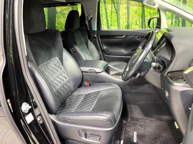 アルファード ２．５Ｓ　Ｃパッケージ　純正９型ナビ　パノラミックビューモニター　ＪＢＬサウンド　フリップダウンモニター　両側電動スライドドア　レーダークルーズコントロール　パワーバックドア　パワーシート　電動パーキングブレーキ　禁煙車（8枚目）