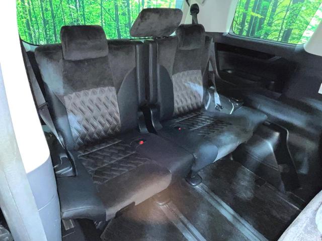 アルファード ２．５Ｓ　Ｃパッケージ　純正９型ナビ　パノラミックビューモニター　ＪＢＬサウンド　フリップダウンモニター　両側電動スライドドア　レーダークルーズコントロール　パワーバックドア　パワーシート　電動パーキングブレーキ　禁煙車（10枚目）