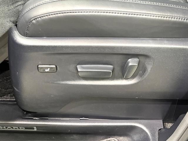 アルファード ２．５Ｓ　Ｃパッケージ　純正９型ナビ　パノラミックビューモニター　ＪＢＬサウンド　フリップダウンモニター　両側電動スライドドア　レーダークルーズコントロール　パワーバックドア　パワーシート　電動パーキングブレーキ　禁煙車（39枚目）