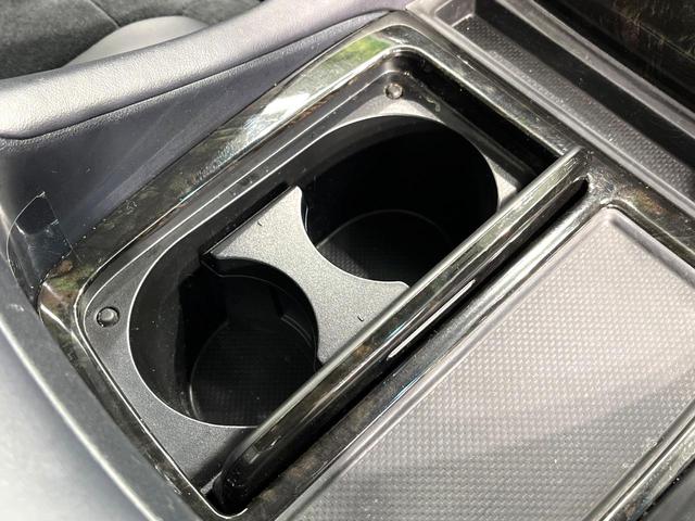 アルファード ２．５Ｓ　Ｃパッケージ　純正９型ナビ　パノラミックビューモニター　ＪＢＬサウンド　フリップダウンモニター　両側電動スライドドア　レーダークルーズコントロール　パワーバックドア　パワーシート　電動パーキングブレーキ　禁煙車（57枚目）