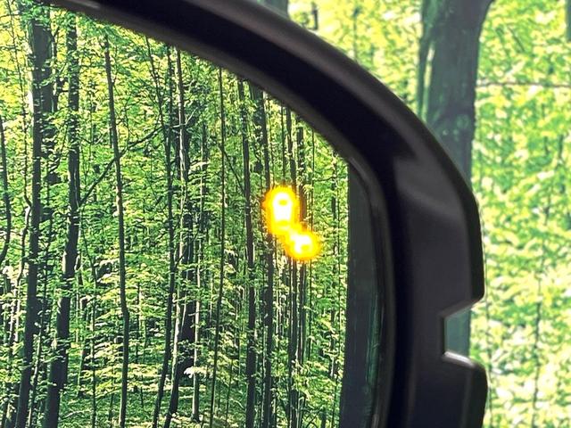 ヴェゼル ｅ：ＨＥＶ　Ｚ　登録済未使用車　ホンダセンシング　純正９型ナビ　マルチビューカメラシステム　ブラインドスポットモニター　パワーバックドア　前席シートヒーター　ハンドルヒーター　電動パーキングブレーキ（6枚目）