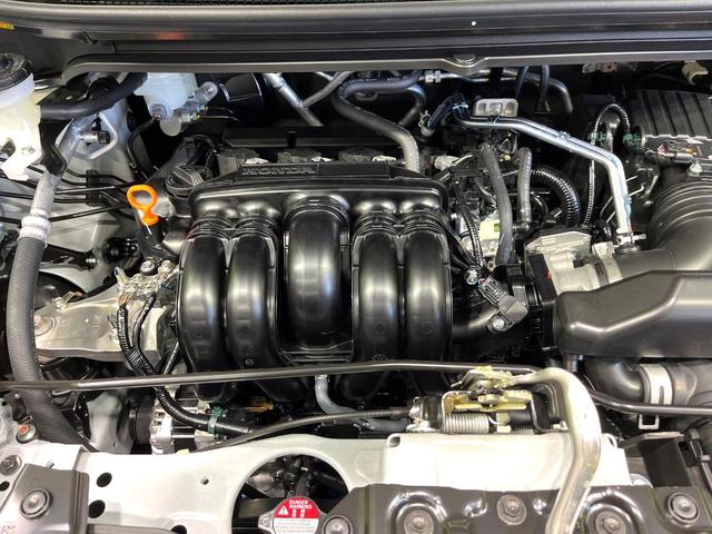 フリード エアー　ＥＸ　登録済未使用車　ホンダセンシング　ブラインドスポットモニター　両側電動スライドドア　アダプティブクルーズコントロール　前席シートヒーター　ＬＥＤヘッドランプ　ハーフレザーシート　純正１５インチアルミ（19枚目）