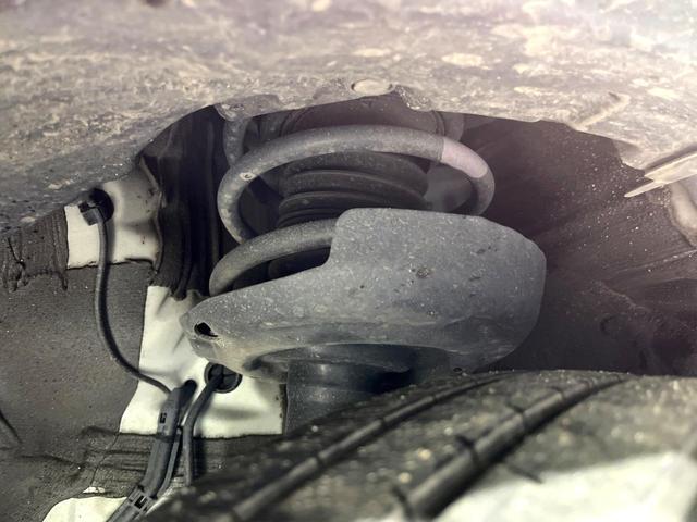 プリウス Ｚ　モデリスタエアロ　純正１２．３型ナビ　パノラミックビューモニター　ブラインドスポットモニター　シートベンチレーション　パワーバックドア　パワーシート　デジタルインナーミラー　ＥＴＣ２．０　禁煙車（20枚目）