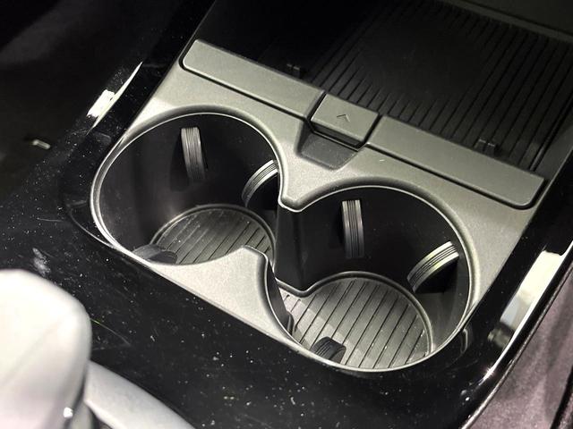 プリウス Ｚ　モデリスタエアロ　純正１２．３型ナビ　パノラミックビューモニター　ブラインドスポットモニター　シートベンチレーション　パワーバックドア　パワーシート　デジタルインナーミラー　ＥＴＣ２．０　禁煙車（49枚目）