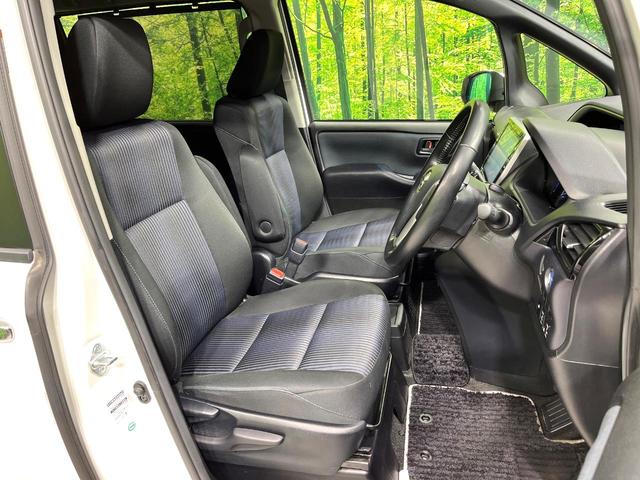 ヴォクシー ハイブリッドＺＳ　煌ＩＩ　純正１０型ナビ　バックカメラ　セーフティセンス　両側電動スライドドア　スマートキー　ＬＥＤヘッドランプ　ビルトインＥＴＣ　オートマチックハイビーム　車線逸脱警報　Ｂｌｕｅｔｏｏｔｈ再生　禁煙車（8枚目）