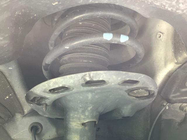 ヴォクシー ハイブリッドＺＳ　煌ＩＩ　純正１０型ナビ　バックカメラ　セーフティセンス　両側電動スライドドア　スマートキー　ＬＥＤヘッドランプ　ビルトインＥＴＣ　オートマチックハイビーム　車線逸脱警報　Ｂｌｕｅｔｏｏｔｈ再生　禁煙車（21枚目）