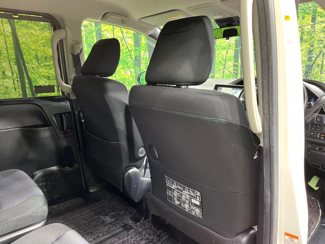 ヴォクシー ハイブリッドＺＳ　煌ＩＩ　純正１０型ナビ　バックカメラ　セーフティセンス　両側電動スライドドア　スマートキー　ＬＥＤヘッドランプ　ビルトインＥＴＣ　オートマチックハイビーム　車線逸脱警報　Ｂｌｕｅｔｏｏｔｈ再生　禁煙車（36枚目）
