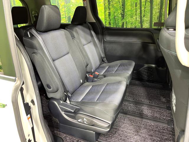 ヴォクシー ハイブリッドＺＳ　煌ＩＩ　純正１０型ナビ　バックカメラ　セーフティセンス　両側電動スライドドア　スマートキー　ＬＥＤヘッドランプ　ビルトインＥＴＣ　オートマチックハイビーム　車線逸脱警報　Ｂｌｕｅｔｏｏｔｈ再生　禁煙車（37枚目）