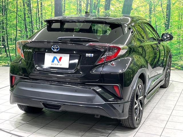 Ｃ－ＨＲ Ｓ　モデリスタエアロ　純正９インチナビ　バックカメラ　衝突被害軽減システム　レーダークルーズ　禁煙車　ハーフレザーシート　ドラレコ　スマートキー　ＬＥＤヘッド　ＥＴＣ２．０　純正１８インチアルミ（17枚目）