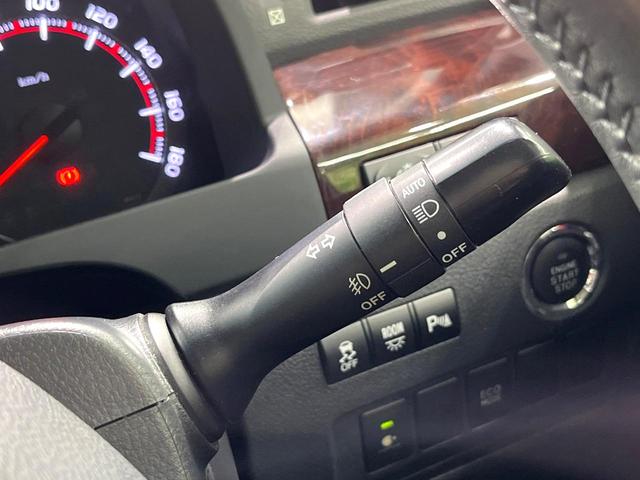 アルファード ２４０Ｓ　純正８型ナビ　バックカメラ　フリップダウンモニター　両側電動スライドドア　クルーズコントロール　ＥＴＣ　ドライブレコーダー　ＨＩＤヘッドランプ　オットマン　パーキングセンサー　純正１８インチアルミ（42枚目）