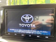 【純正９型ナビ】人気の純正ナビを装備しております。ナビの使いやすさはもちろん、オーディオ機能も充実！キャンプや旅行はもちろん、通勤や買い物など普段のドライブも楽しくなるはず♪ 3