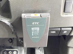 【ＥＴＣ】高速道路の料金所をストレスなく通過！話題のスポットやサービスエリアに多い「スマートIntercooler」利用時は必須のアイテムです。当店でセットアップを実施、ご納車当日からすぐにご利用いただけます！ 4