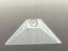 【トヨタセーフティセンス】走行中に前方の車両等を認識し、衝突しそうな時は警報とブレーキで衝突回避と被害軽減をアシスト。より安全にドライブをお楽しみいただけます。 5