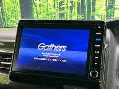 �ڽ��������ʥӡۿ͵��ν����ʥӤ������������ǥ�����ǽ�⽼�¤��Ƥ��ꡢ�£�������������³����Ф������Υ��ޥۤ�ͣУ��ץ쥤�䡼�β��ڤ������ǽ�������α�ž������˳ڤ����ʤ�ޤ����� 3