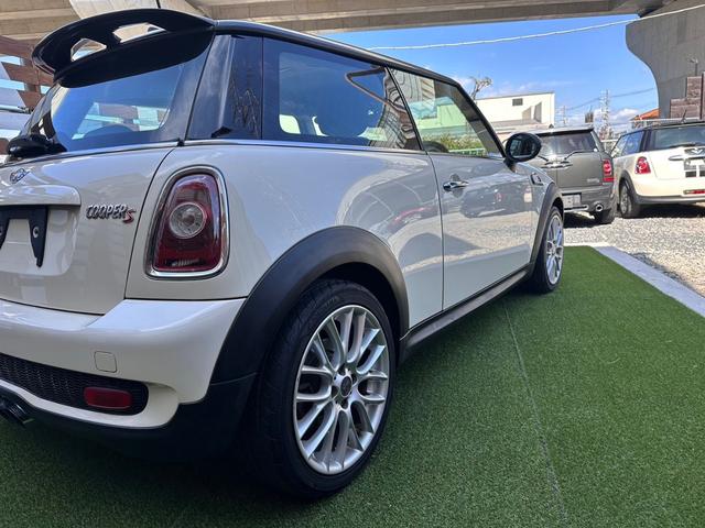 MINI クーパーS 車検整備付 JCWキット付き JCWマフラー スポーツモード搭載 修復歴無し 正規ディーラー車 ETC付き ステムシール タイミングチェーン交換 ターボ パドルシフト(65枚目)