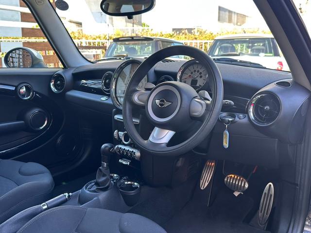 MINI クーパーS 3万キロ台 車検整備付 正規ディーラー車 修復歴無 ドライブレコーダー ETC付き ホワイトルーフ 純正17インチAW パドルシフト タイミングチェーン ステムシール交換(63枚目)