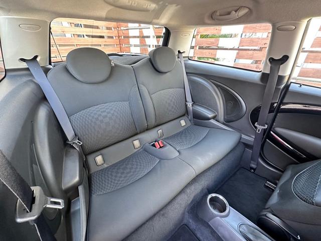 MINI クーパーS 3万キロ台 車検整備付 正規ディーラー車 修復歴無 ドライブレコーダー ETC付き ホワイトルーフ 純正17インチAW パドルシフト タイミングチェーン ステムシール交換(75枚目)