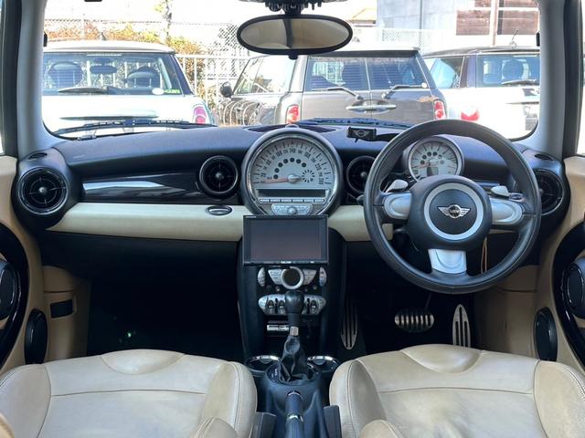 MINI クーパーS ベージュ レザーシート サンルーフ付き シートヒーター ナビ TV ETC 車検整備付 修復歴無 正規ディーラー車 ステムシール タイミングチェーン交換(78枚目)