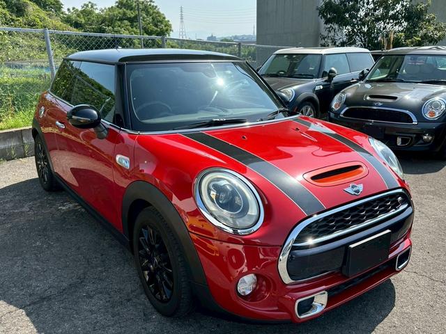 ＭＩＮＩ クーパーＳ　車検整備付　ＥＴＣ　ナビ　Ｂｌｕｅｔｏｏｔｈ対応　前後ドライブレコーダー　正規ディーラー車　修復歴無（6枚目）
