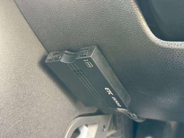 ＭＩＮＩ クーパーＳ　クラブマン　後期型　カロッツェリアナビ　Ｂｌｕｅｔｏｏｔｈ対応　ＴＶ　ＥＴＣ　シートヒーター付　正規ディーラー車　修復歴無　車検整備付　タイミングチェーン　ステムシール交換　パドルシフト　ターボ（31枚目）