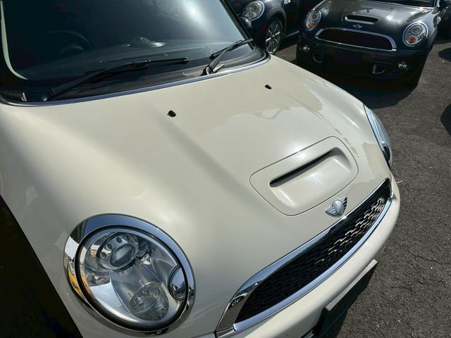 ＭＩＮＩ クーパーＳ　クラブマン　後期型　カロッツェリアナビ　Ｂｌｕｅｔｏｏｔｈ対応　ＴＶ　ＥＴＣ　シートヒーター付　正規ディーラー車　修復歴無　車検整備付　タイミングチェーン　ステムシール交換　パドルシフト　ターボ（44枚目）