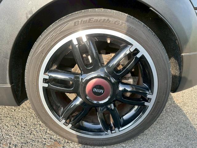 ＭＩＮＩ クーパーＳ　クラブマン　ハンプトン　ミッドナイトブラック　車検整備付　後期型　修復歴無　レザーシート　シートヒーター付き　正規ディーラー車　ナビ付　タイミングチェーン　ステムシール交換（67枚目）