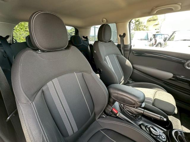 ＭＩＮＩ クーパーＳ　車検整備付　修復歴無し　正規ディーラー車　ナビ付　Ｂｌｕｅｔｏｏｔｈ対応　ドライブレコーダー　ドラレコ　ＥＴＣ付き（22枚目）