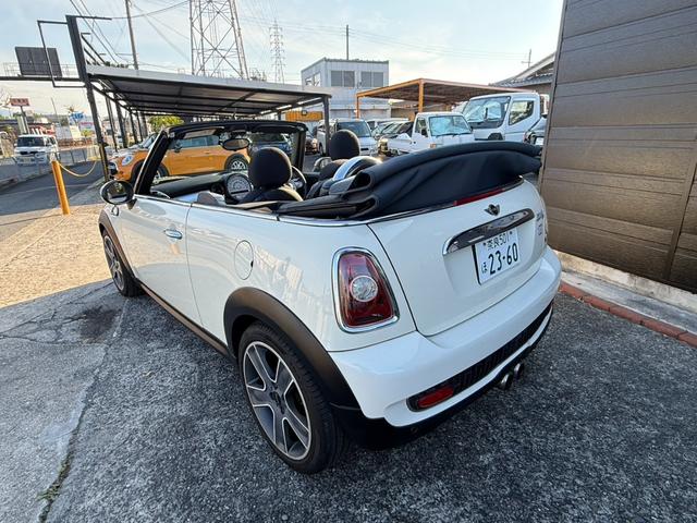 ＭＩＮＩ クーパーＳ　コンバーチブル　車検整備付　ハーフレザーシート　ＥＴＣ付き　修復歴無　正規ディーラー車（14枚目）