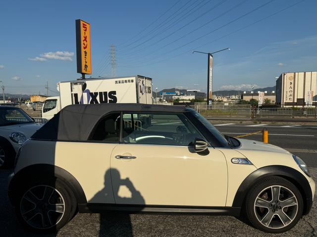 ＭＩＮＩ クーパーＳ　コンバーチブル　車検整備付　ハーフレザーシート　ＥＴＣ付き　修復歴無　正規ディーラー車（28枚目）