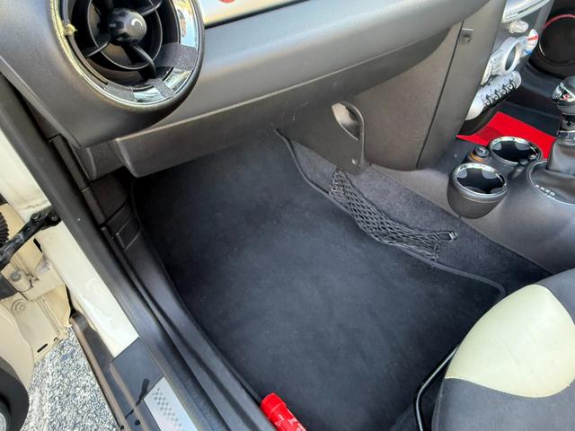 ＭＩＮＩ クーパーＳ　コンバーチブル　車検整備付　ハーフレザーシート　ＥＴＣ付き　修復歴無　正規ディーラー車（43枚目）