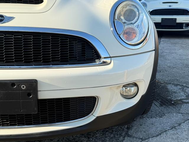 ＭＩＮＩ クーパーＳ　コンバーチブル　車検整備付　ハーフレザーシート　ＥＴＣ付き　修復歴無　正規ディーラー車（65枚目）
