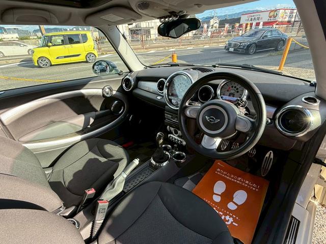 MINI クーパーS 6速MT JCWフルエアロ サンルーフ ETC 車検整備付 社外エアクリ 修復歴無 正規ディーラー車 タイミングチェーン ステムシール交換(18枚目)
