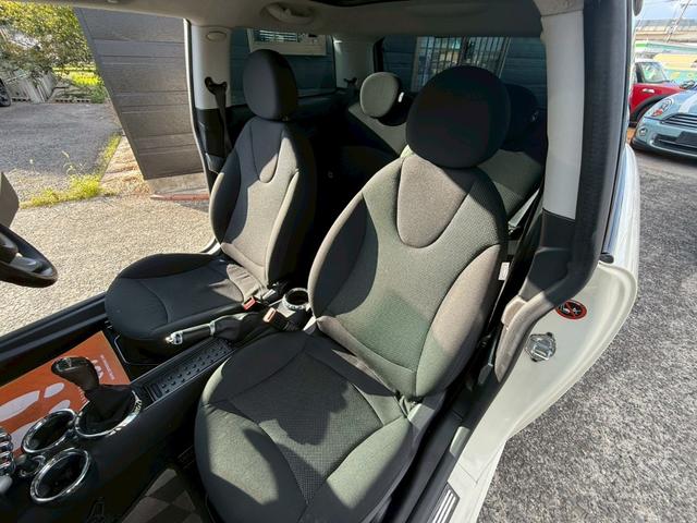 MINI クーパーS 6速MT JCWフルエアロ サンルーフ ETC 車検整備付 社外エアクリ 修復歴無 正規ディーラー車 タイミングチェーン ステムシール交換(21枚目)