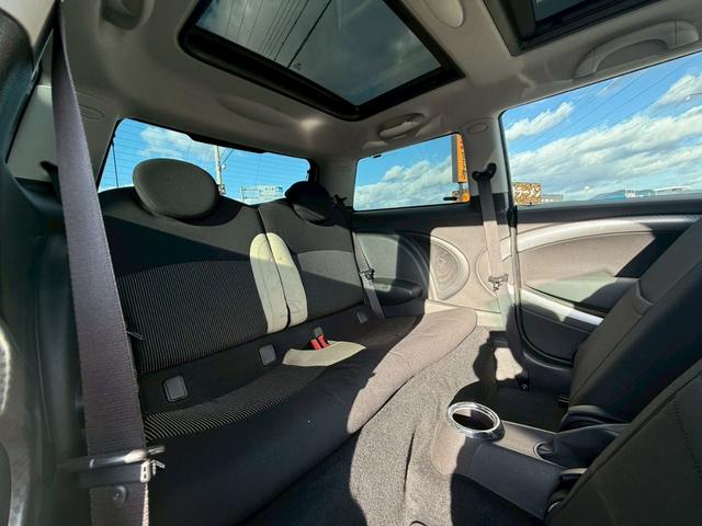 MINI クーパーS 6速MT JCWフルエアロ サンルーフ ETC 車検整備付 社外エアクリ 修復歴無 正規ディーラー車 タイミングチェーン ステムシール交換(27枚目)