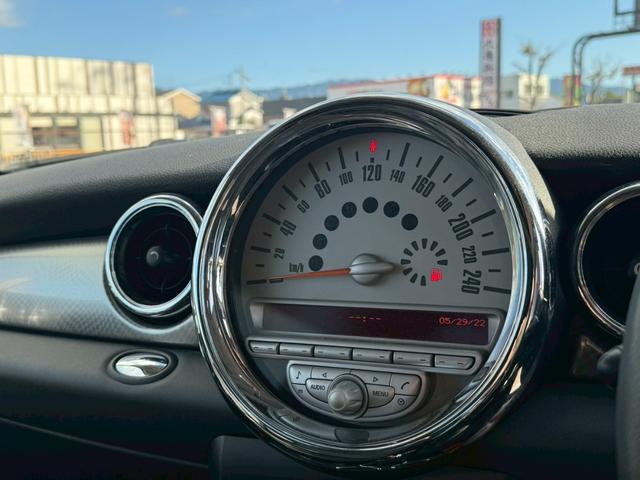 MINI クーパーS 6速MT JCWフルエアロ サンルーフ ETC 車検整備付 社外エアクリ 修復歴無 正規ディーラー車 タイミングチェーン ステムシール交換(32枚目)