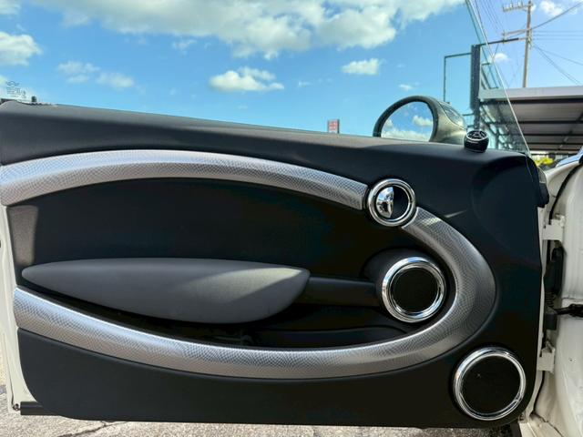 MINI クーパーS 6速MT JCWフルエアロ サンルーフ ETC 車検整備付 社外エアクリ 修復歴無 正規ディーラー車 タイミングチェーン ステムシール交換(56枚目)