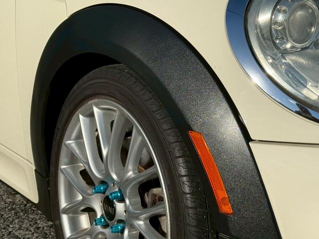 MINI クーパーS 6速MT JCWフルエアロ サンルーフ ETC 車検整備付 社外エアクリ 修復歴無 正規ディーラー車 タイミングチェーン ステムシール交換(60枚目)