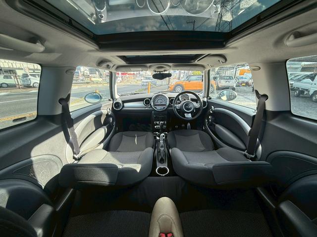 MINI クーパーS 6速MT JCWフルエアロ サンルーフ ETC 車検整備付 社外エアクリ 修復歴無 正規ディーラー車 タイミングチェーン ステムシール交換(68枚目)