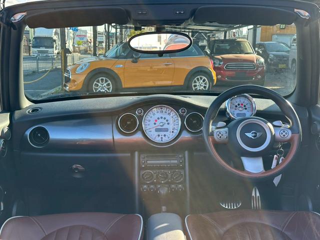 ＭＩＮＩ クーパーＳ　コンバーチブル　サイドウォーク　車検整備付　修復歴なし　正規ディーラー車　ＥＴＣ付き　レザーシート　タイミングチェーン　ステムシール交換（2枚目）