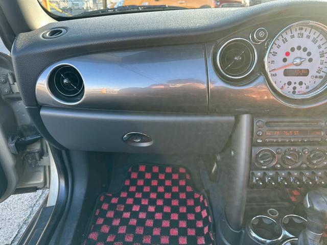 ＭＩＮＩ クーパーＳ　コンバーチブル　サイドウォーク　車検整備付　修復歴なし　正規ディーラー車　ＥＴＣ付き　レザーシート　タイミングチェーン　ステムシール交換（22枚目）