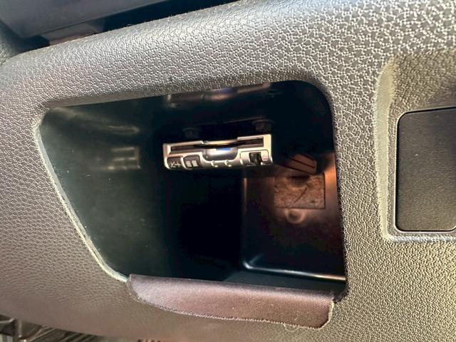 ＭＩＮＩ クーパーＳ　コンバーチブル　サイドウォーク　車検整備付　修復歴なし　正規ディーラー車　ＥＴＣ付き　レザーシート　タイミングチェーン　ステムシール交換（24枚目）