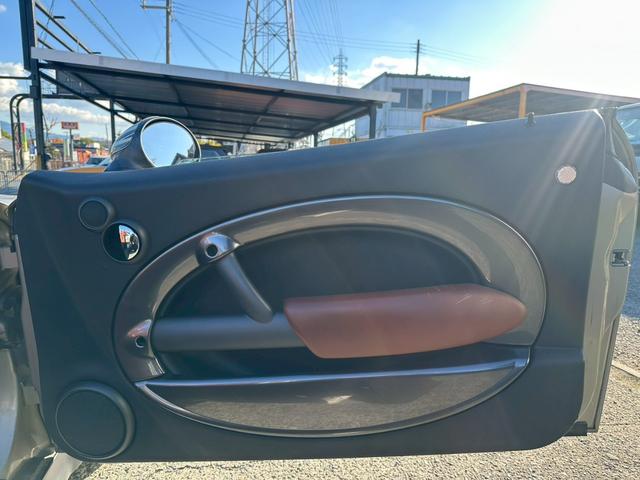ＭＩＮＩ クーパーＳ　コンバーチブル　サイドウォーク　車検整備付　修復歴なし　正規ディーラー車　ＥＴＣ付き　レザーシート　タイミングチェーン　ステムシール交換（44枚目）