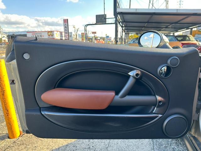ＭＩＮＩ クーパーＳ　コンバーチブル　サイドウォーク　車検整備付　修復歴なし　正規ディーラー車　ＥＴＣ付き　レザーシート　タイミングチェーン　ステムシール交換（45枚目）